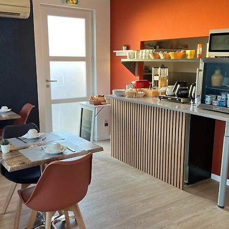 Hotel Le Canetois Eksteriør billede