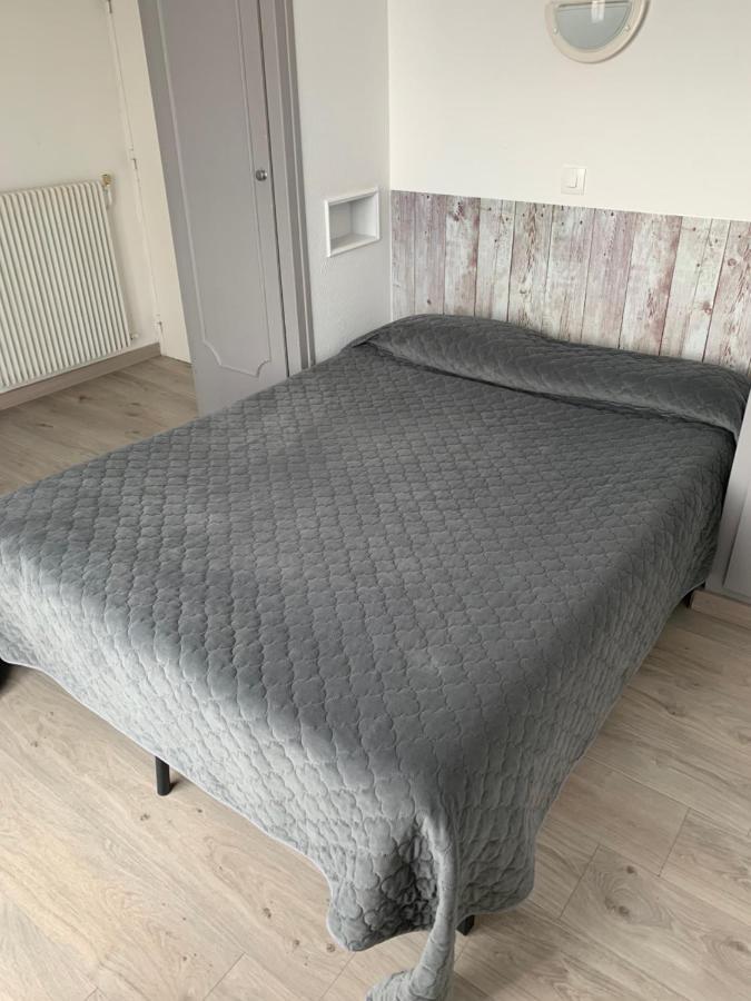 Hotel Le Canetois Eksteriør billede