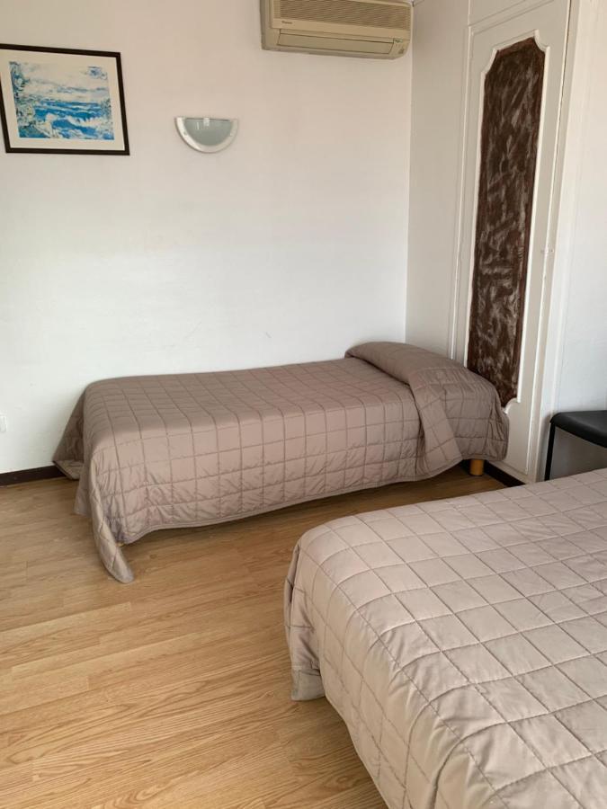 Hotel Le Canetois Eksteriør billede