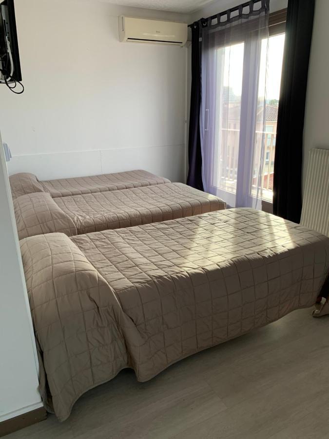 Hotel Le Canetois Eksteriør billede