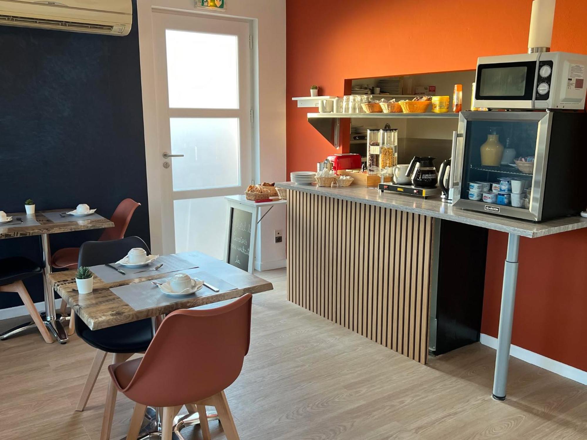 Hotel Le Canetois Eksteriør billede